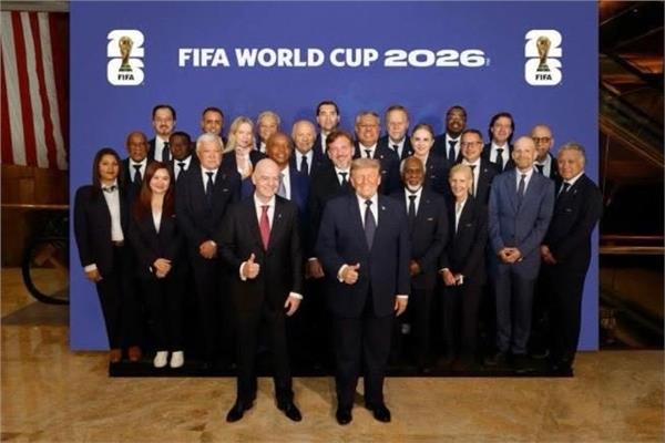 ترامب يستقبل أعضاء مجلس فيفا قبل نهائي كأس العالم بحضور هاني أبو ريدة