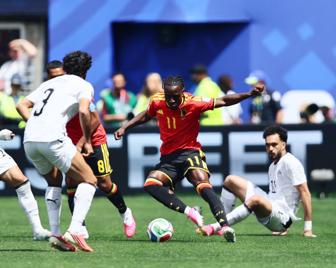 تردد القناة المجانية الناقلة لمباراة مصر والأرجنتين في كأس العالم عبر الأقمار الصناعية