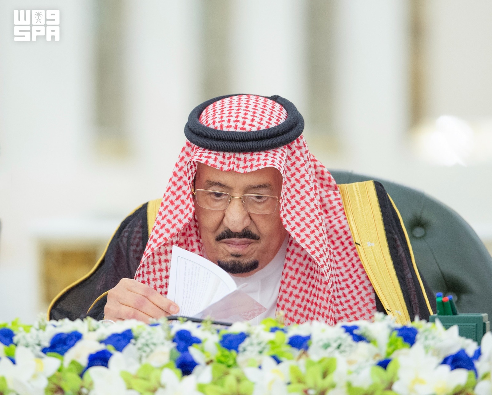 خادم الحرمين الشريفين يترأس جلسة مجلس الوزراء في جدة لبحث أبرز الملفات الوطنية والقرارات الاستراتيجية