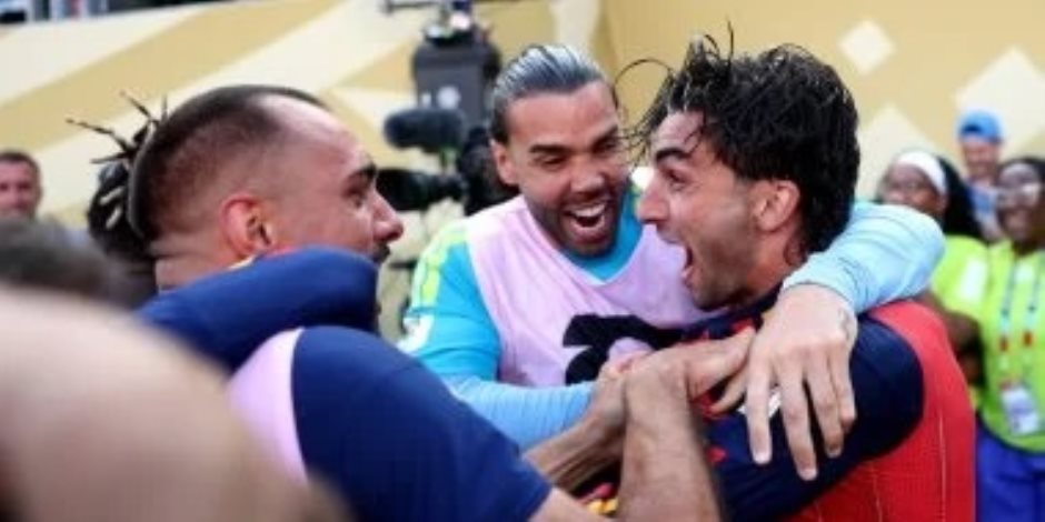 شاهد هدف تتويج إسبانيا بلقب كأس العالم أمام الأرجنتين في مباراة تاريخية