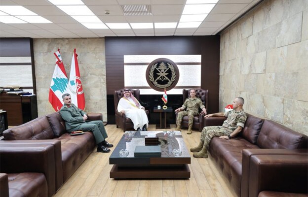 قائد الجيش اللبناني يستقبل سفير المملكة العربية السعودية ويتعهد بتعزيز العلاقات الرسمية والتعاون العسكري بين البلدين