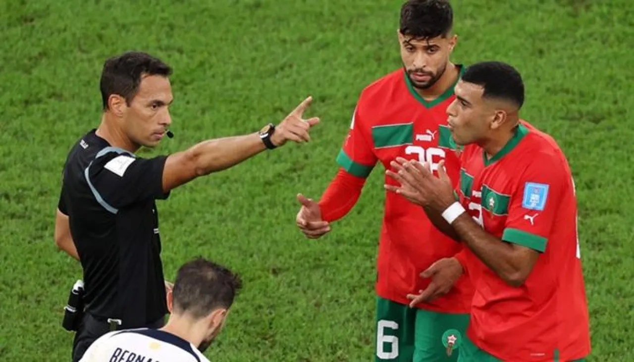 موعد مواجهة المغرب وفرنسا والحكم الأرجنتيني يعزز فرص أسود الأطلس في التتويج