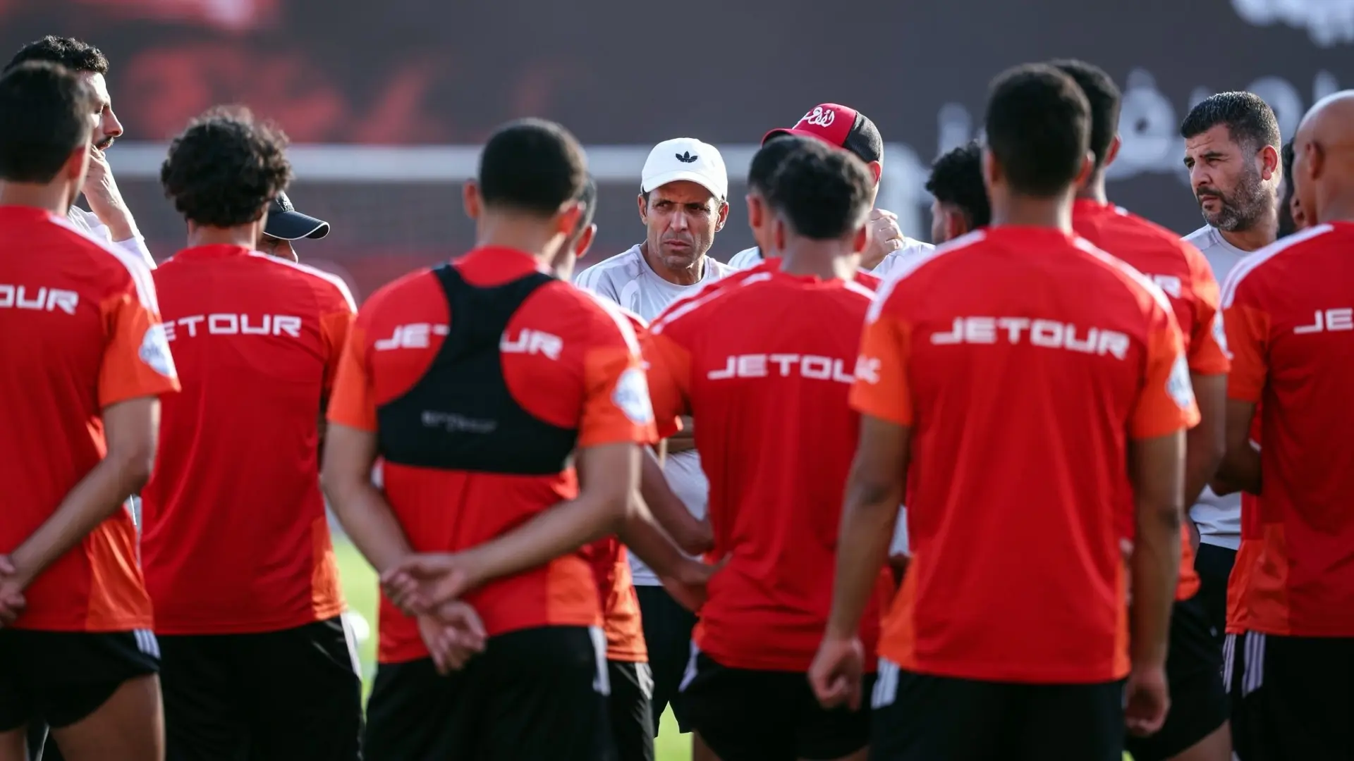 القنوات الناقلة لمباراة الأهلي ضد الشرقية إنبي اليوم في الدوري المصري مع الموعد