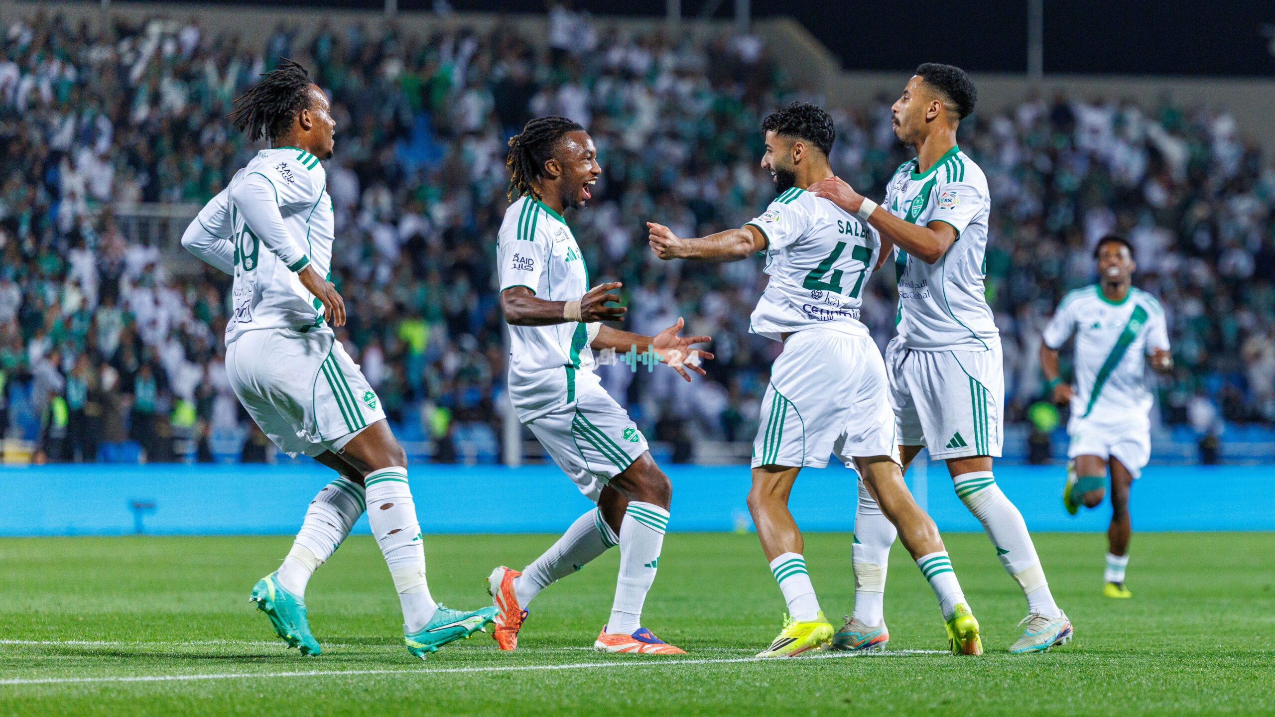 ما القنوات الناقلة لمباراة الدرعية والأهلي في دوري روشن السعودي 2026-2027؟ وكيف تشاهدها عبر الإنترنت؟