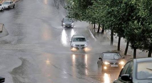 خريف مبكر يباغت الأردن بأمطار رعدية وعواصف غبارية