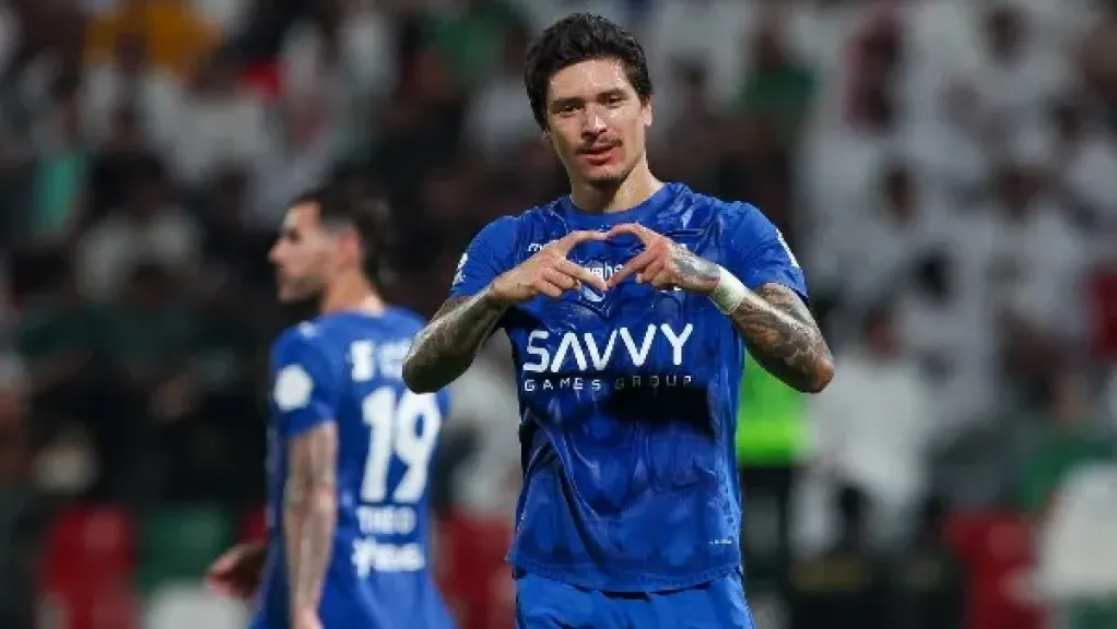 أزمة داروين نونيز تقلب موازين تعاقدات الهلال وسيموني إنزاجي في الميركاتو الصيفي
