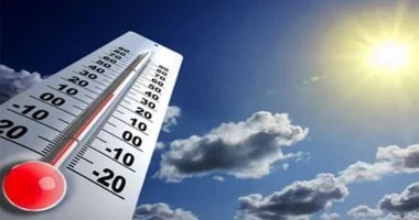 تراجع محدود في درجات الحرارة وتحذيرات من الشبورة واضطراب البحر الأحمر الأربعاء