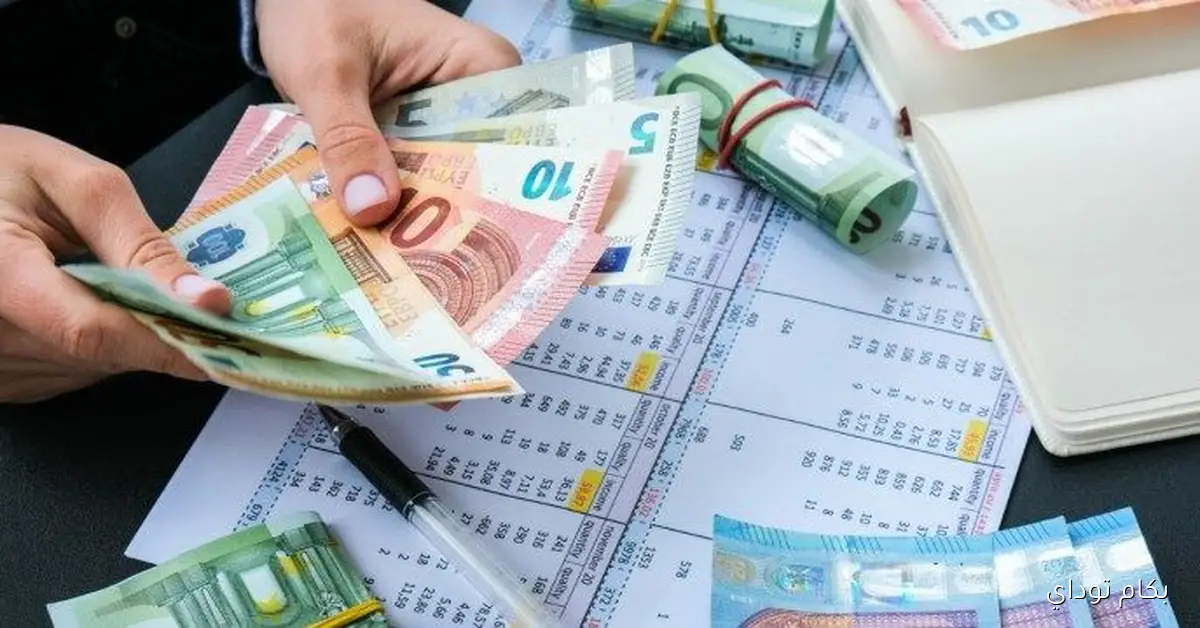 سعر اليورو يتجاوز 57 جنيهاً في تعاملات البنوك اليوم الجمعة 7 أغسطس 2026
اليورو يكسر حاجز 57 جنيهاً أمام الجنيه في البنوك اليوم الجمعة 7 أغسطس 2026
تحديثات سعر اليورو مقابل الجنيه في البنوك اليوم الجمعة 7 أغسطس 2026 بعد تخطيه 57 جنيهاً
قفزة في سعر اليورو ليتخطى 57 جنيهاً في البنوك اليوم الجمعة 7 أغسطس 2026