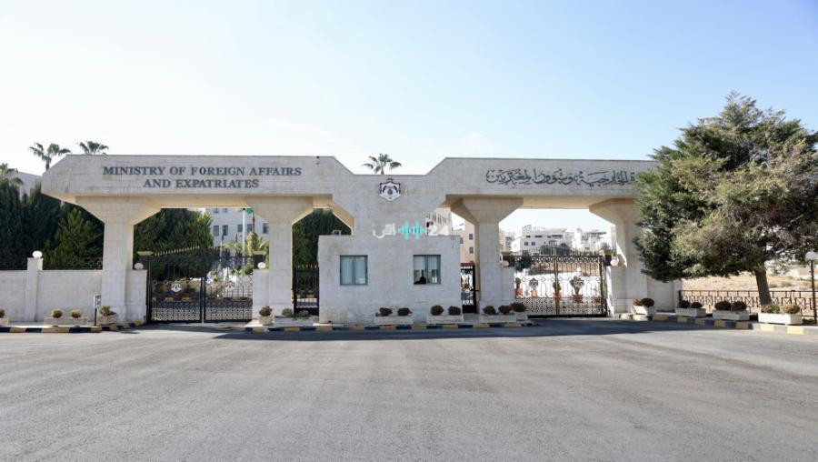 الأردن يطالب بوقف فوري وشامل لكافة الاعتداءات الإسرائيلية على سوريا لمنع انفجار الأوضاع في المنطقة