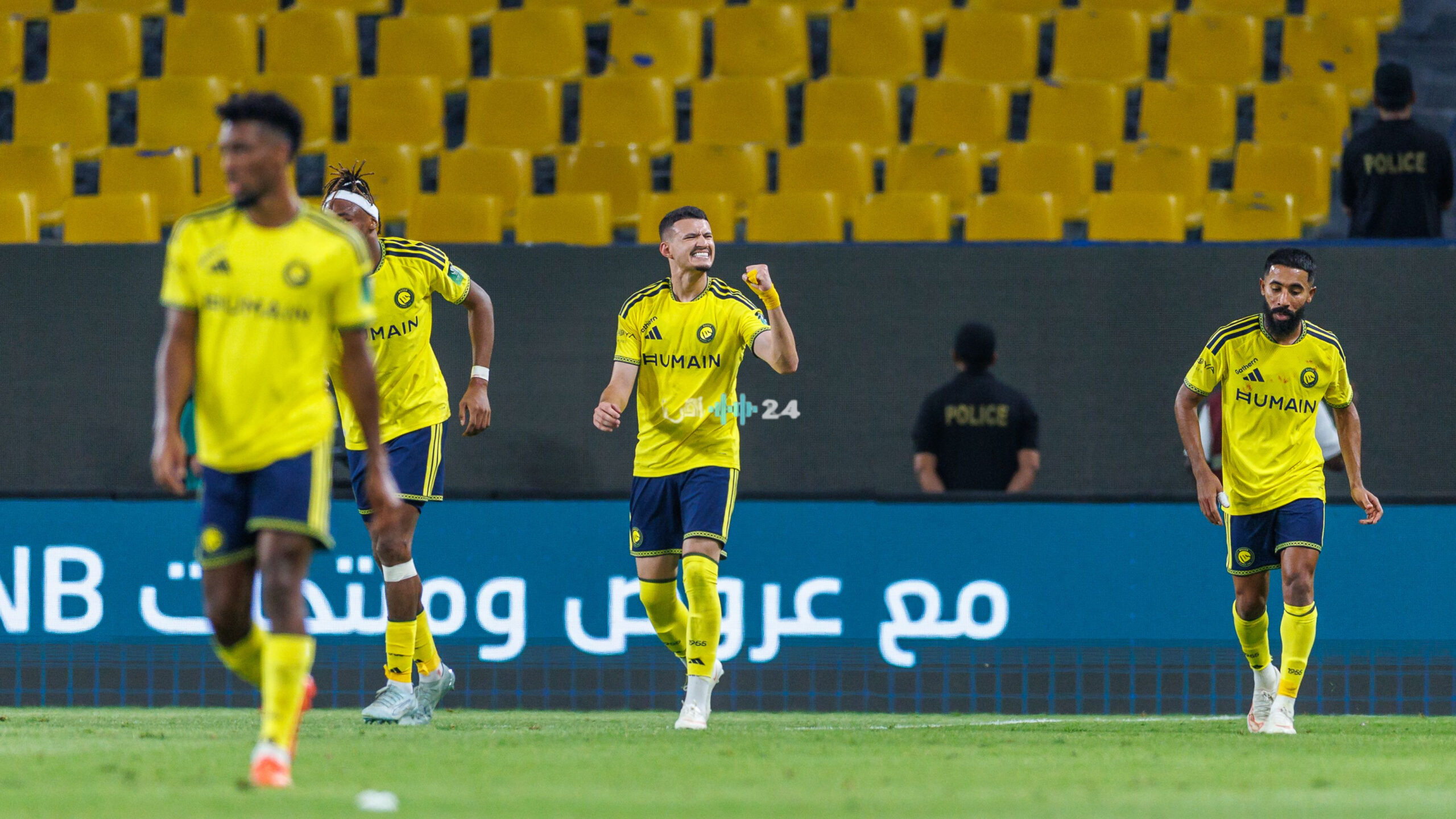 القنوات الناقلة لمباراة الرياض والنصر في دوري روشن السعودي وطرق المتابعة المباشرة