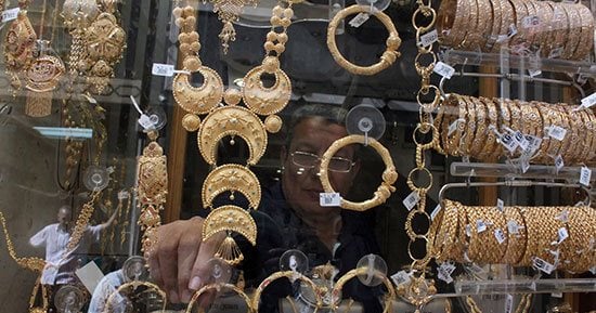 سعر الذهب اليوم الاثنين 28 سبتمبر 2026 عيار 21 بدون مصنعية يصل إلى 6100 جنيه