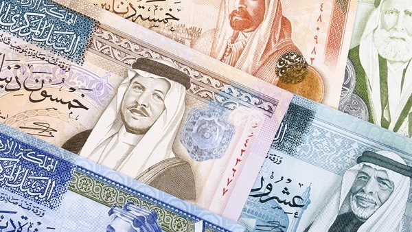 تراجع سعر الدينار الأردني أمام الجنيه المصري في البنك المركزي مساء اليوم
