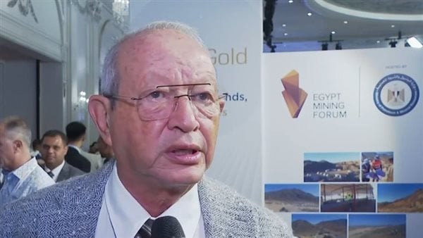 نجيب ساويرس يعلن توقف أنشطة شركته في السودان وتركيزه على تعزيز استثماراته في السوق المصرية