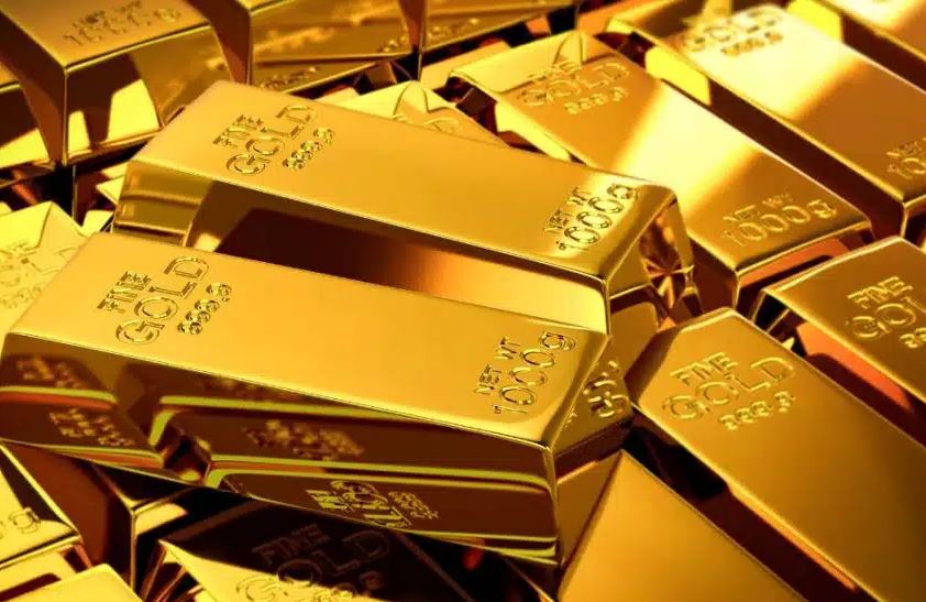 الذهب يواصل الترقب لاختبار مستوى 4000 دولار وسط توقعات لفرص شراء مع استمرار الاتجاه الهابط