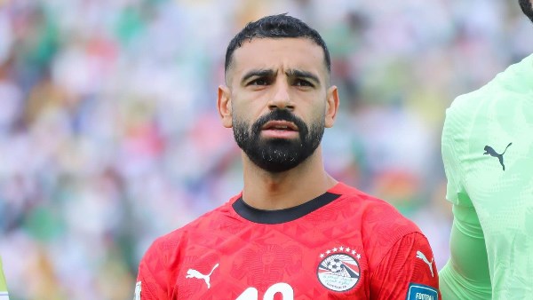 مفاجأة في تصنيف أفضل لاعبي إفريقيا للقرن الـ21.. موقف محمد صلاح يثير الجدل