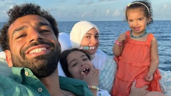 صبري فواز يثير الجدل برد ساخر على منتقدي اسم نجل محمد صلاح