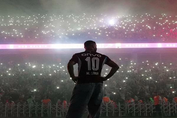 محمد صلاح يفتح باب الخير لطرابزون مع ارتفاع أعداد المصريين