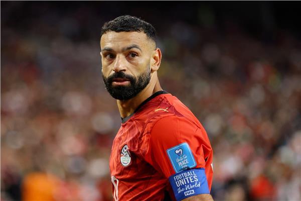 ناقد رياضي يكشف حقيقة موقف محمد صلاح من المشاركة في مباراة جنوب أفريقيا