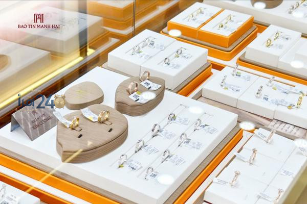 تراجع أسعار الذهب اليوم 21 أكتوبر بنسبة تقارب 6 بالمئة خلال شهر هل يتوقع حدوث انعكاس وشيك في الأسواق