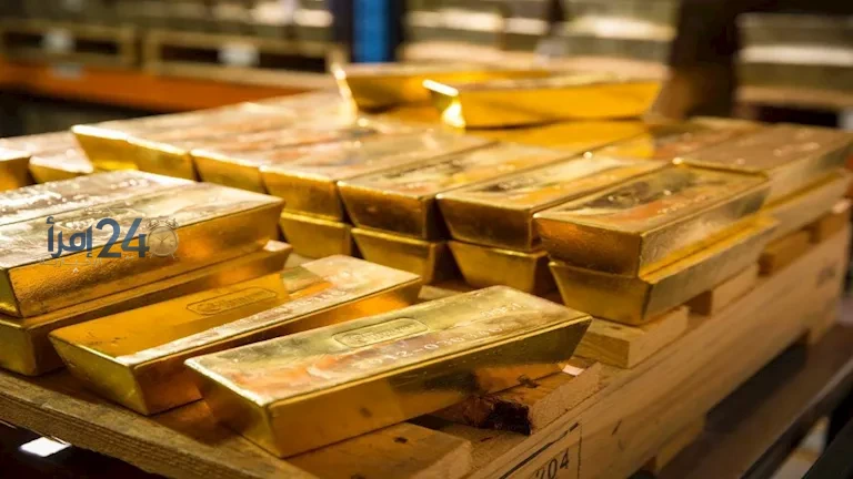 الذهب يتراجع مع ترقب المستثمرين لتطورات المركزي الأمريكي بشأن سعر الفائدة