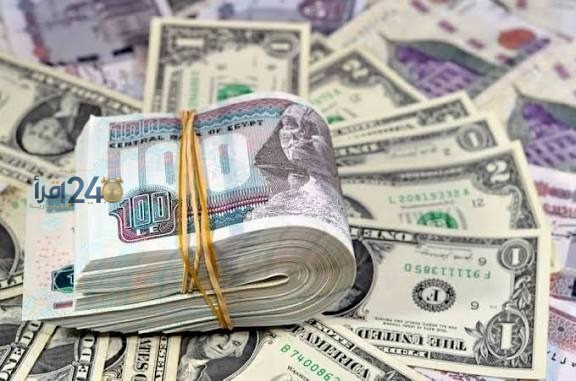 سعر الدولار يتجاوز 54 جنيها رسمياً في البنوك المصرية في قفزة قياسية
