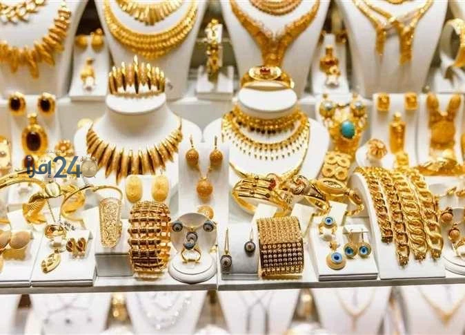 تراجع سعر الذهب عالمياً الثلاثاء 13 أكتوبر 2026 وعيار 21 مع المصنعية