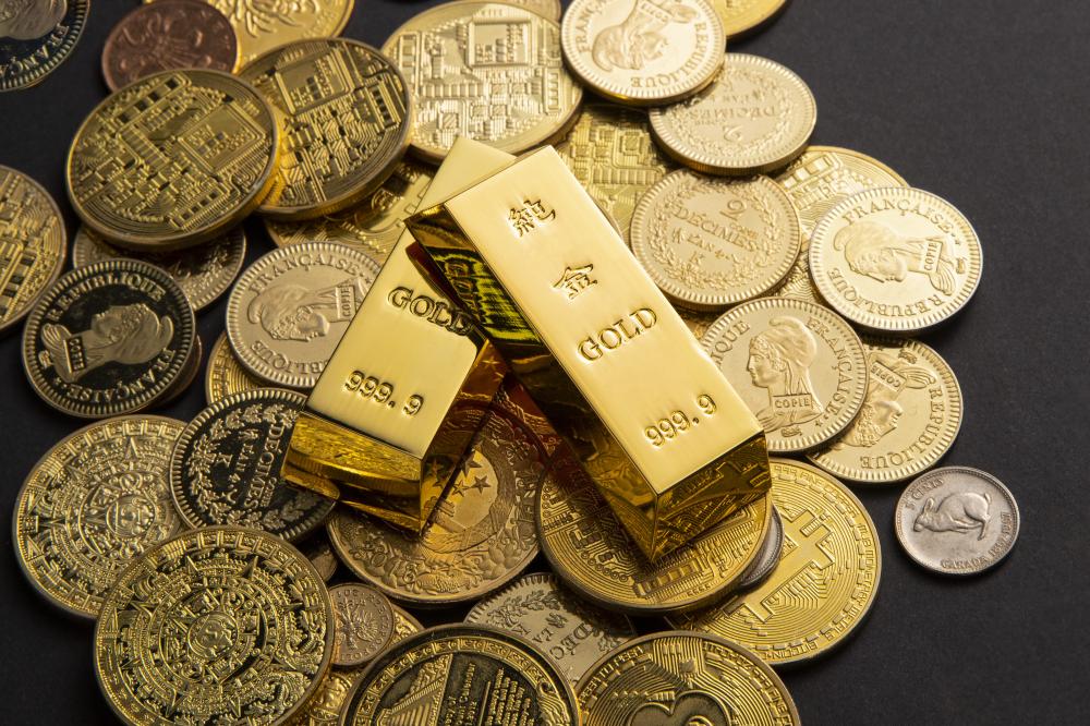 الذهب يتراجع بمقدار 144 دولارًا خلال أسبوع مع ارتفاع العوائد وتنامي مخاوف التضخم
