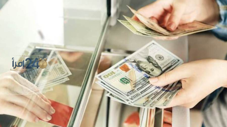 ارتفاع الدولار أمام الجنيه المصري خلال تعاملات اليوم مسجلاً 53.77 جنيه للبيع لدى البنك الأهلي المصري