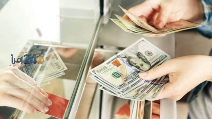 ارتفاع الدولار أمام الجنيه ليصل إلى 54.42 جنيه للبيع في البنك الأهلي المصري خلال تعاملات اليوم