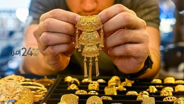 تراجع سعر الذهب محلياً بمقدار 20 قرشاً في التسعيرة الثانية ليصل سعر عيار 21 إلى 85 ديناراً