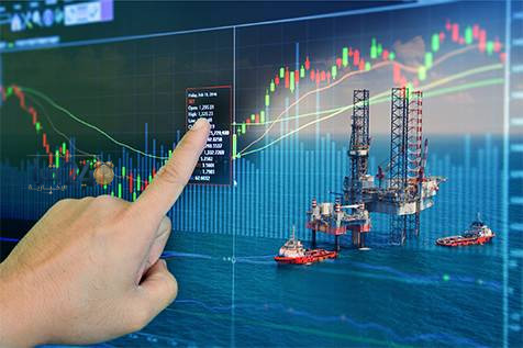تباين أسعار النفط مع تقييم اتفاق إمدادات الديزل الروسي وتصاعد التوتر بين السعودية والحوثيين