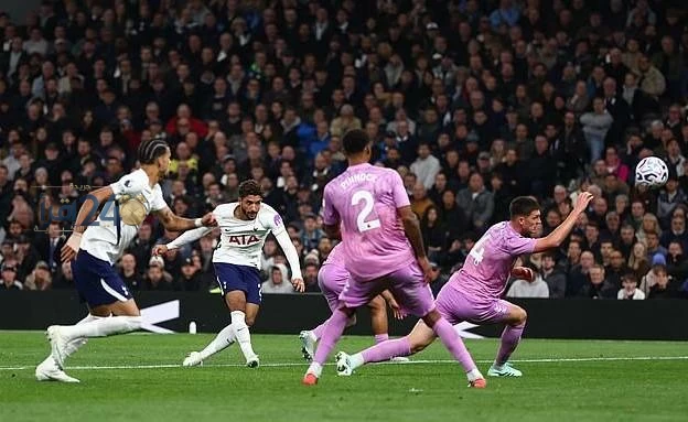 أفضل لاعب في مباراة توتنهام وكوفنتري بالدوري الإنجليزي يثير الجدل وموقف مرموش يتصدر الاهتمام