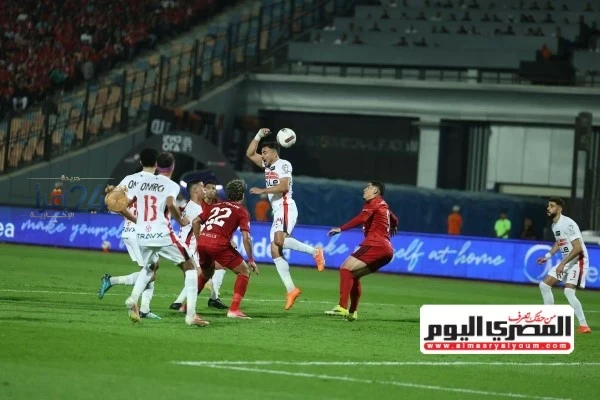 اتحاد الكرة يرفض طلب الزمالك للاستماع إلى محادثات تقنية الفيديو في مباراة القمة ويفتح باب الجدل حول موقف الأبيض