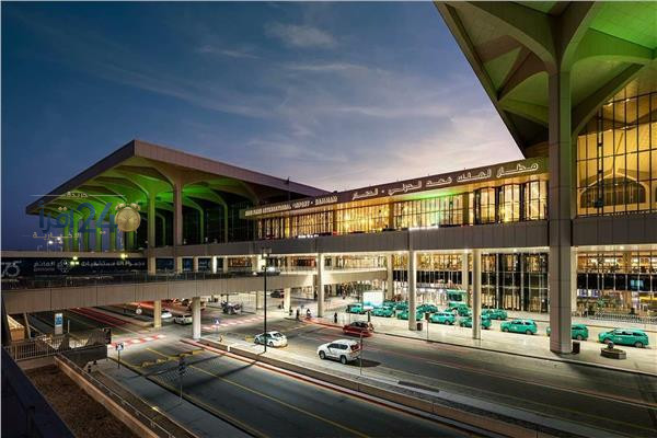 ارتفاع ضحايا الاعتداء على مطار الملك فهد الدولي في السعودية إلى حالتين وفاة وسط تزايد المخاوف والانتباه المحلي والعالمي
