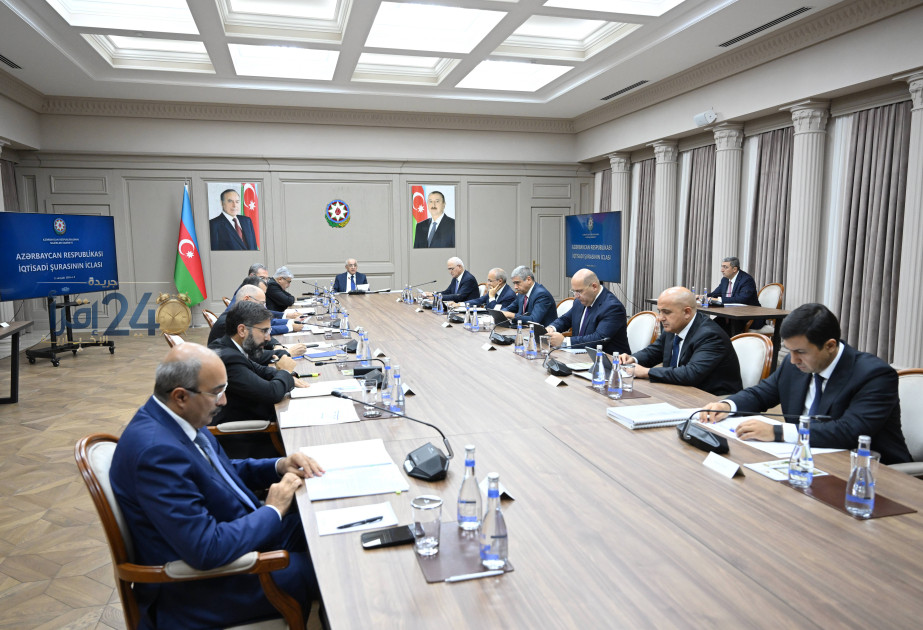 المجلس الاقتصادي الأذربيجاني يعقد اجتماعه برئاسة رئيس الوزراء لمناقشة خطط النمو والتنمية