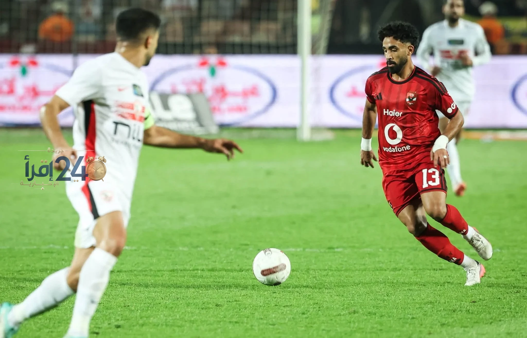 توقف تقنية الفيديو يعرقل مباراة الأهلي والزمالك ويثير جدلاً واسعًا