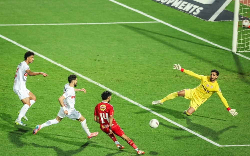 حازم إمام يكشف لـ “يوليو” توقعاته الحاسمة لمباراة قمة الأهلي والزمالك