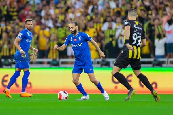صراع الصدارة يشتعل في كلاسيكو الهلال والاتحاد تعرف على موعد المباراة والقنوات الناقلة