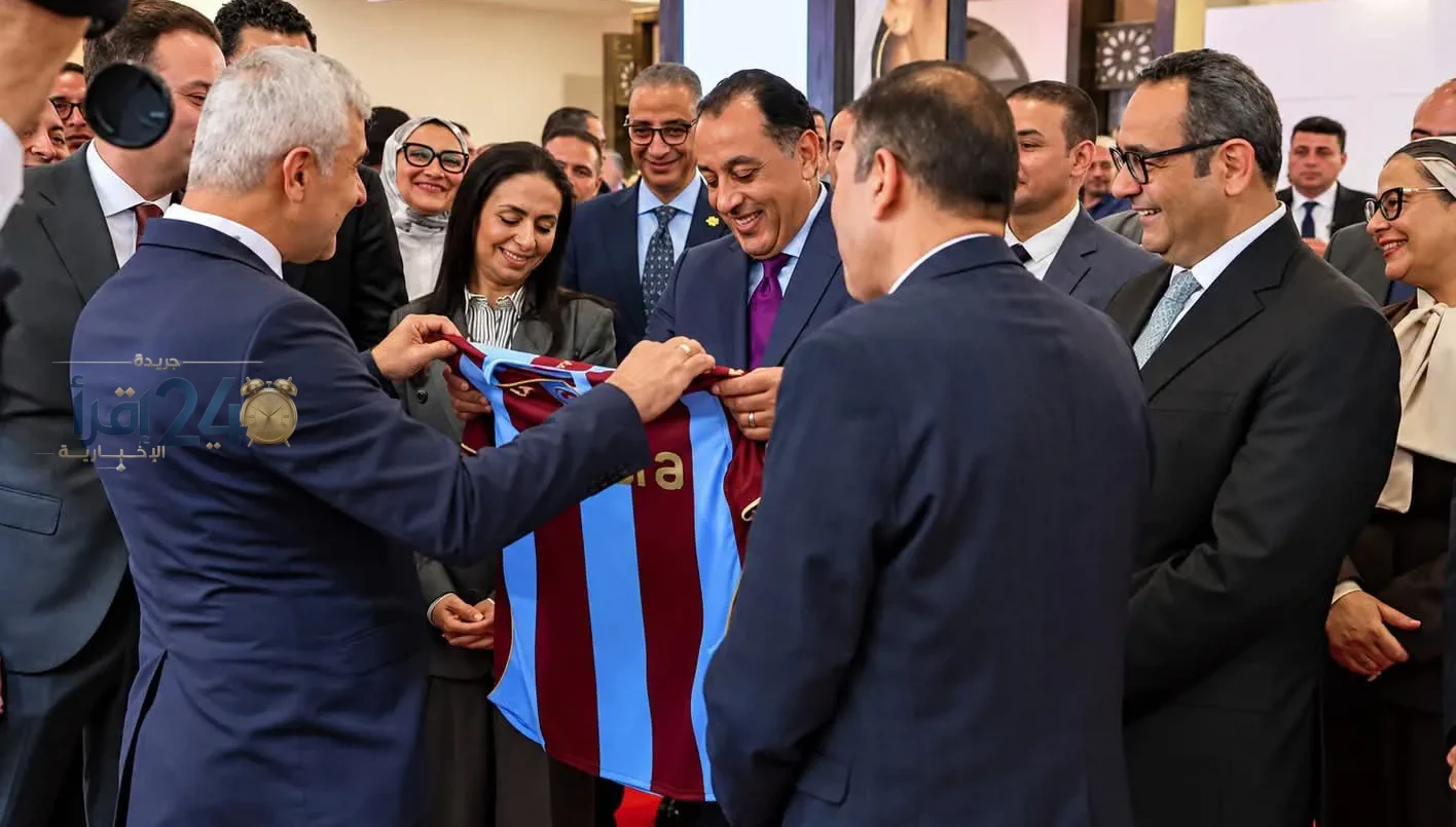 قميص محمد صلاح يتصدر مشهد زيارة الجناح التركي في معرض تراثنا
