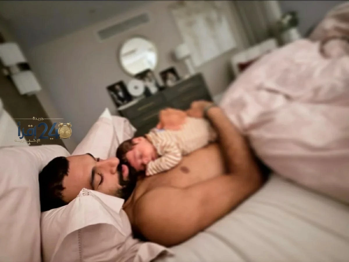 محمد صلاح يشارك أول صورة لنجله ليـل بعد أسابيع من الولادة ويثير اهتمام الجماهير