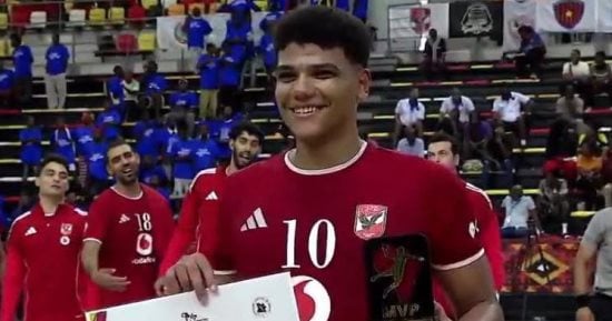محمد عماد أوكا يبرز في مباراة الأهلي وإنتركلوب الأنجولي بحصيلة مميزة في بطولة أفريقيا للأندية لكرة اليد