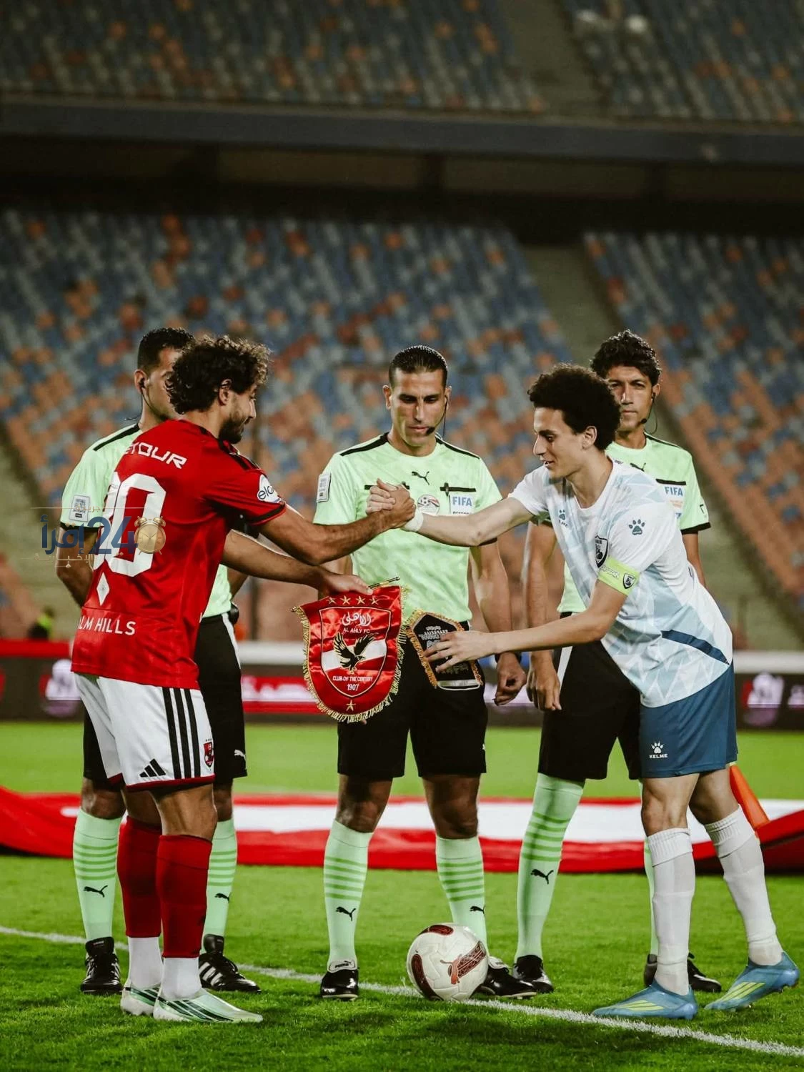 هشام حنفي يكشف تفاصيل المواجهة بين الأهلي والقناة ويبرز معاناة الزمالك من كثرة الإصابات