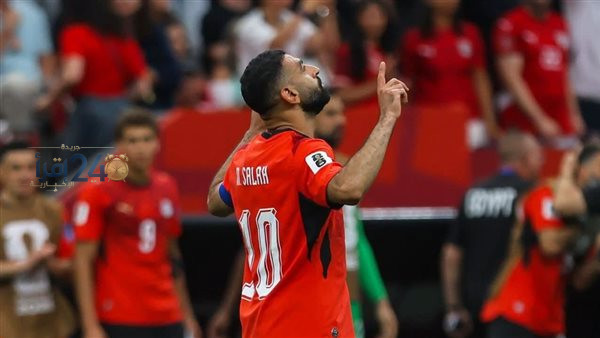 وزير الرياضة ينجح في إنهاء أزمة محمد صلاح مع جهاز منتخب مصر ويتواصل معه بشكل مباشر